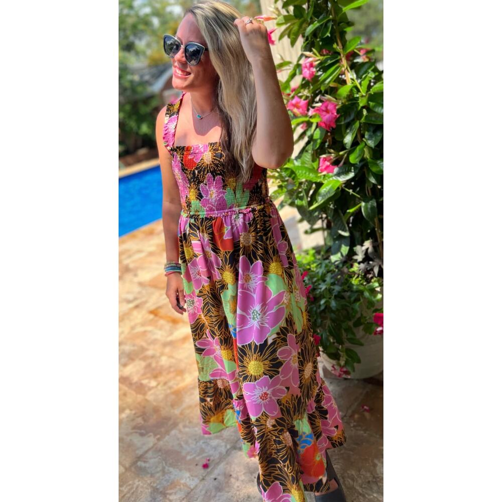 Entro Floral Smocked Maxi Dress size‎ small